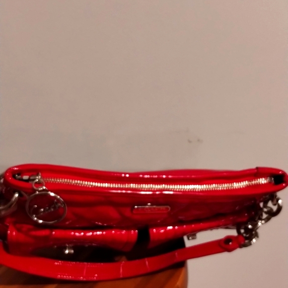 Coach Poppy Quilted Liquid Gloss Cherry Red Patent Leather Shoulder Bag Rare - Picture 6 of 17